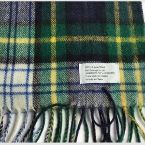 Nice unbranded green plaids   100% wool long  scarf
